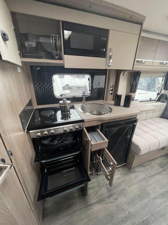 Apartamenty Na Camp4U Z Basenem I Sauna W Siechnicach Kolo Wroclawia Сехніце Екстер'єр фото
